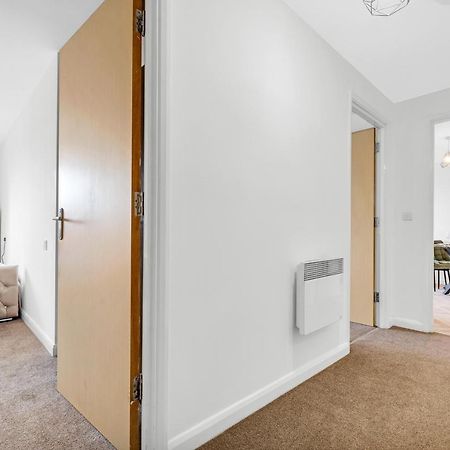 Stylish 4Th Floor 2 Bedroom En Suite City Centre Apartment With Parking By Azura Nights Birmingham Exterior foto