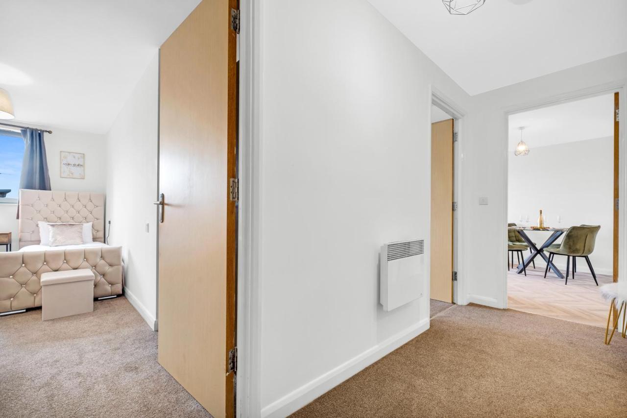 Stylish 4Th Floor 2 Bedroom En Suite City Centre Apartment With Parking By Azura Nights Birmingham Exterior foto