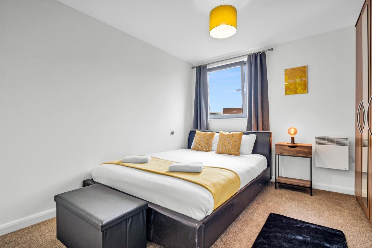 Stylish 4Th Floor 2 Bedroom En Suite City Centre Apartment With Parking By Azura Nights Birmingham Exterior foto